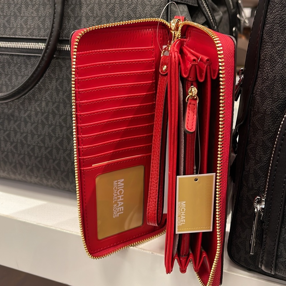 MICHAEL KORS
Leather Continental Wristlet Phone Case Wallet
Bright Red
NWT - Picture 14 of 16